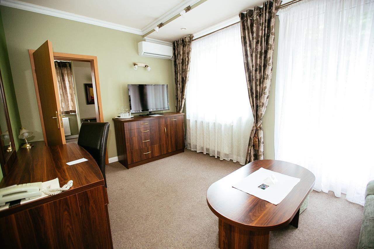 Dom Nad Rzeka Hotel Skwierzyna Bagian luar foto