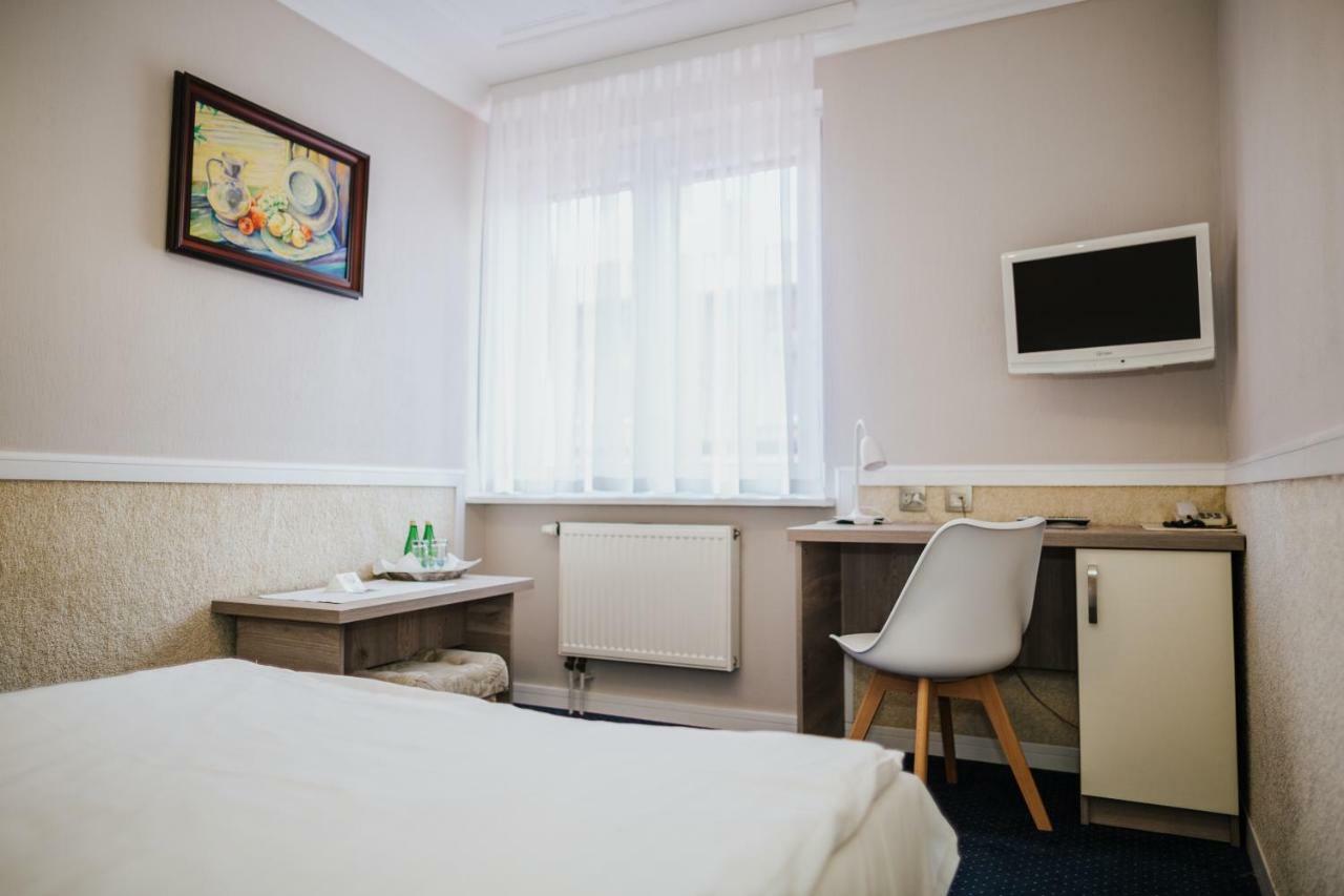 Dom Nad Rzeka Hotel Skwierzyna Bagian luar foto